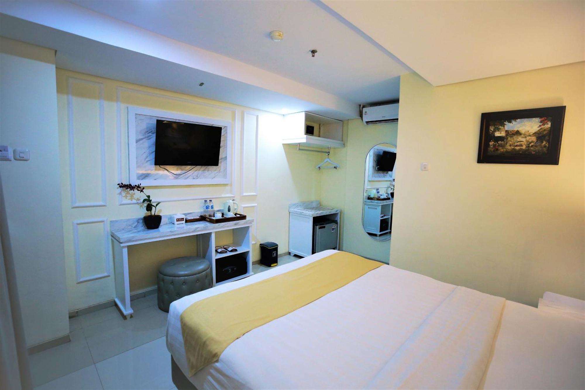 The Cube Hotel Malioboro, Azana Hotels Collection Джок'якарта Екстер'єр фото
