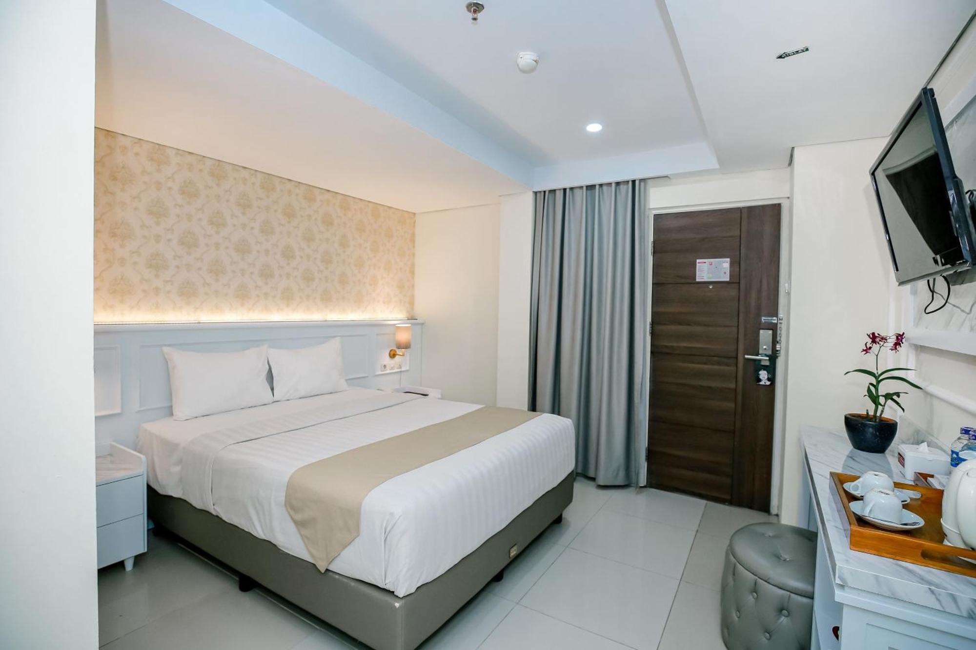 The Cube Hotel Malioboro, Azana Hotels Collection Джок'якарта Екстер'єр фото