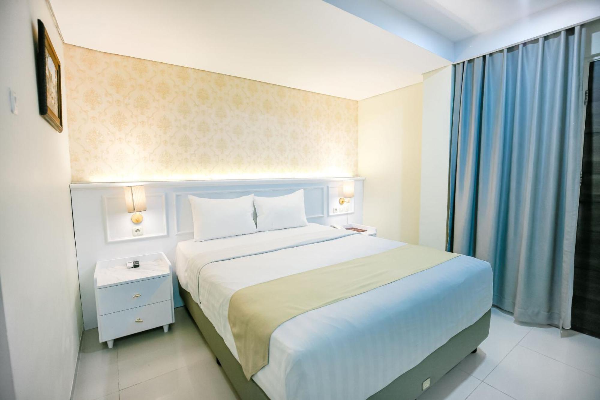 The Cube Hotel Malioboro, Azana Hotels Collection Джок'якарта Екстер'єр фото