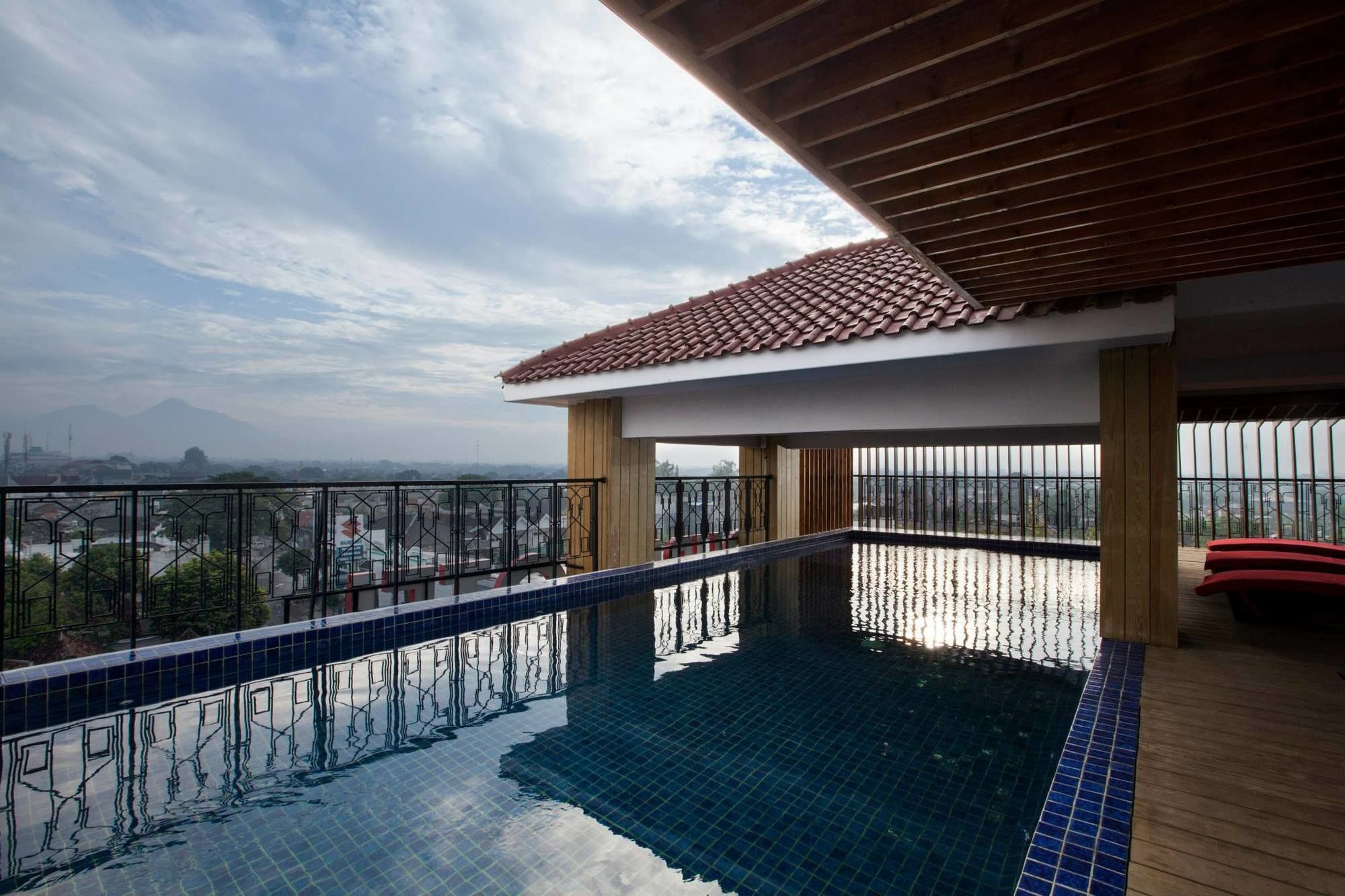 The Cube Hotel Malioboro, Azana Hotels Collection Джок'якарта Екстер'єр фото