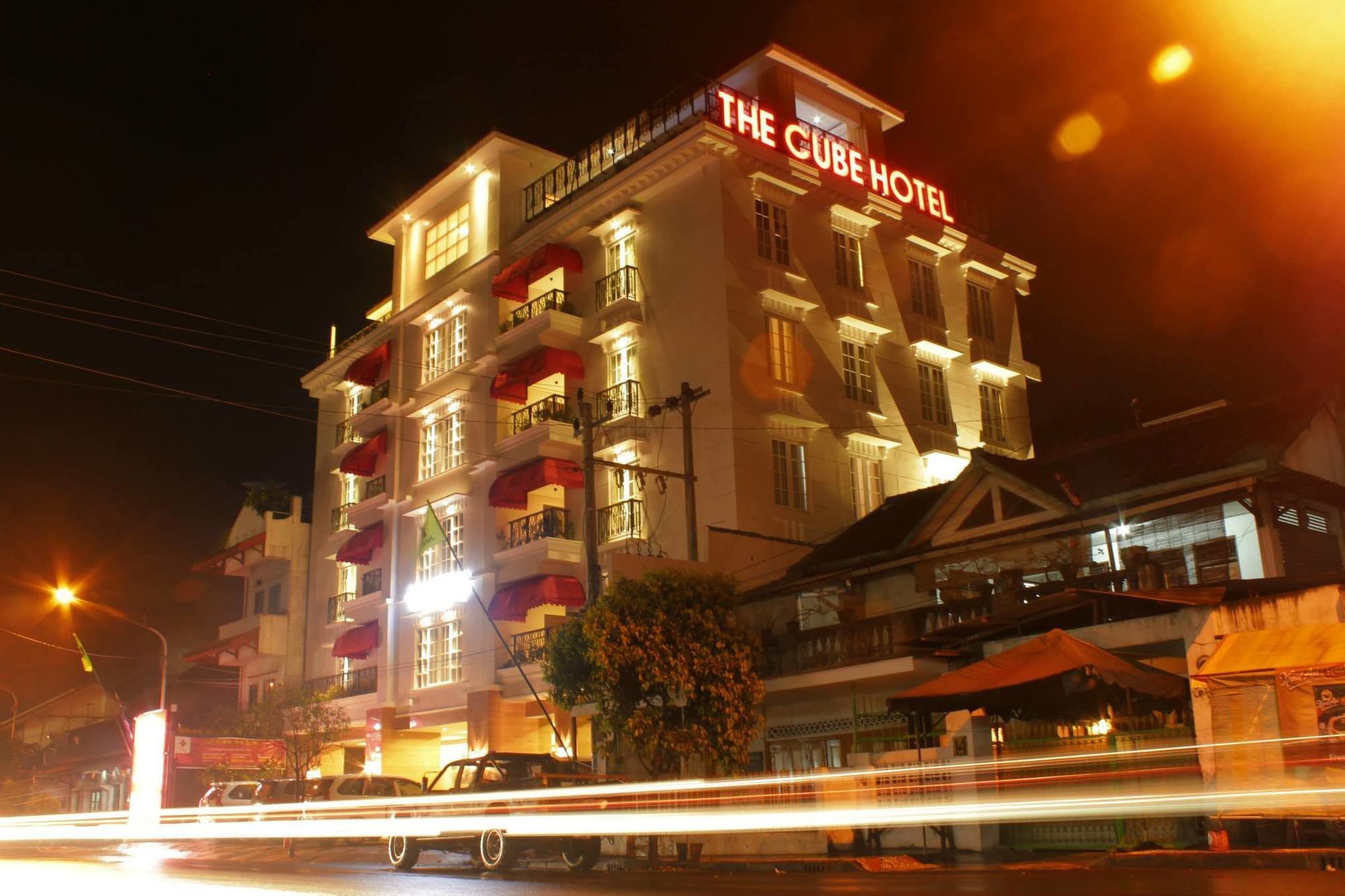 The Cube Hotel Malioboro, Azana Hotels Collection Джок'якарта Екстер'єр фото